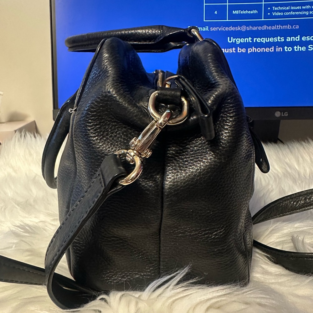 Kate Spade Black Leather Handbag with Bow Accent - Picture 4 of 7